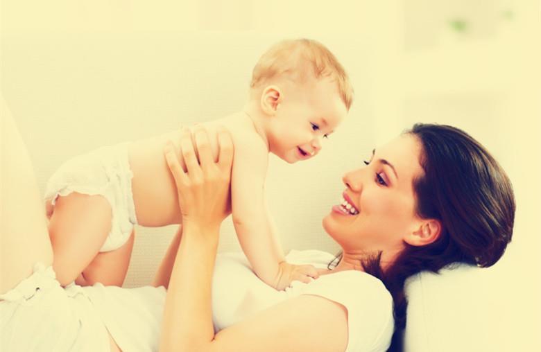 头发|宝宝向家长表达爱意的5个方式,第4个虽暖心但真有点疼!