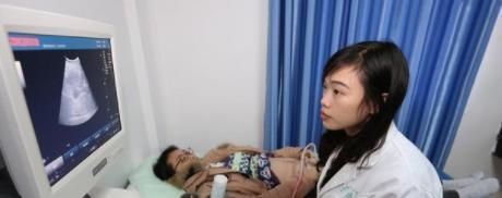 胡女士|38岁高龄产妇,生下女儿3天后又进入产房,网友世上还有这回事