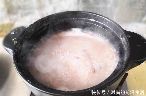  嘴巴|它和红豆一起煮，皱纹消失了，嘴巴不臭了，头发也变得乌黑亮丽！