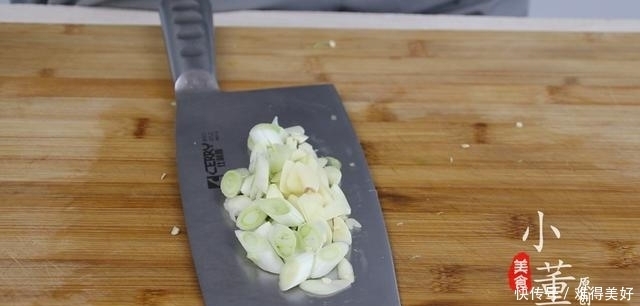 2张豆皮,3个青椒,做出来的青椒豆皮,好吃又美味