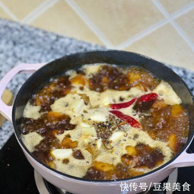 年夜饭｜连汤汁都不会放过的红烧肉卤蛋