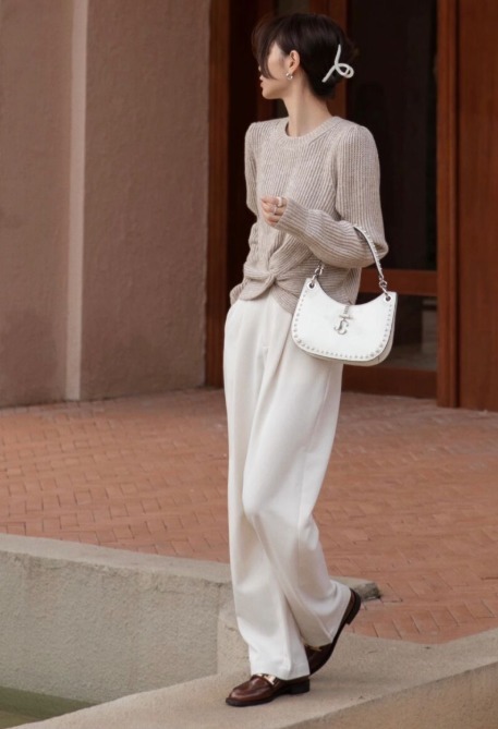 针织衫 到了2022年,建议人手一件针织衫,百搭时髦且温柔