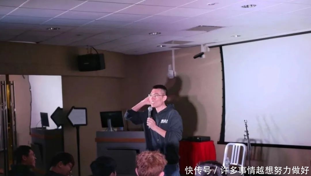 周奇墨：我要清醒地搞笑