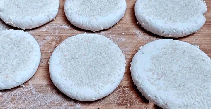 做糯米饼时,不要只加糯米粉,多加点它,香甜软糯不粘牙,特好吃