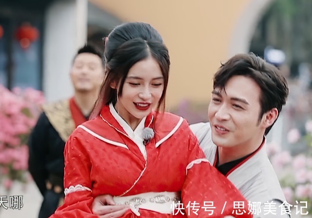 baby女神地位不保,跑男女導(dǎo)演僅出場5秒,顏值就成收視率保證