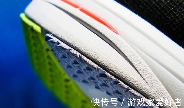 Puma 享受在氮气加持下的绵柔脚感吧!Puma全新跑鞋堪称出街首选!