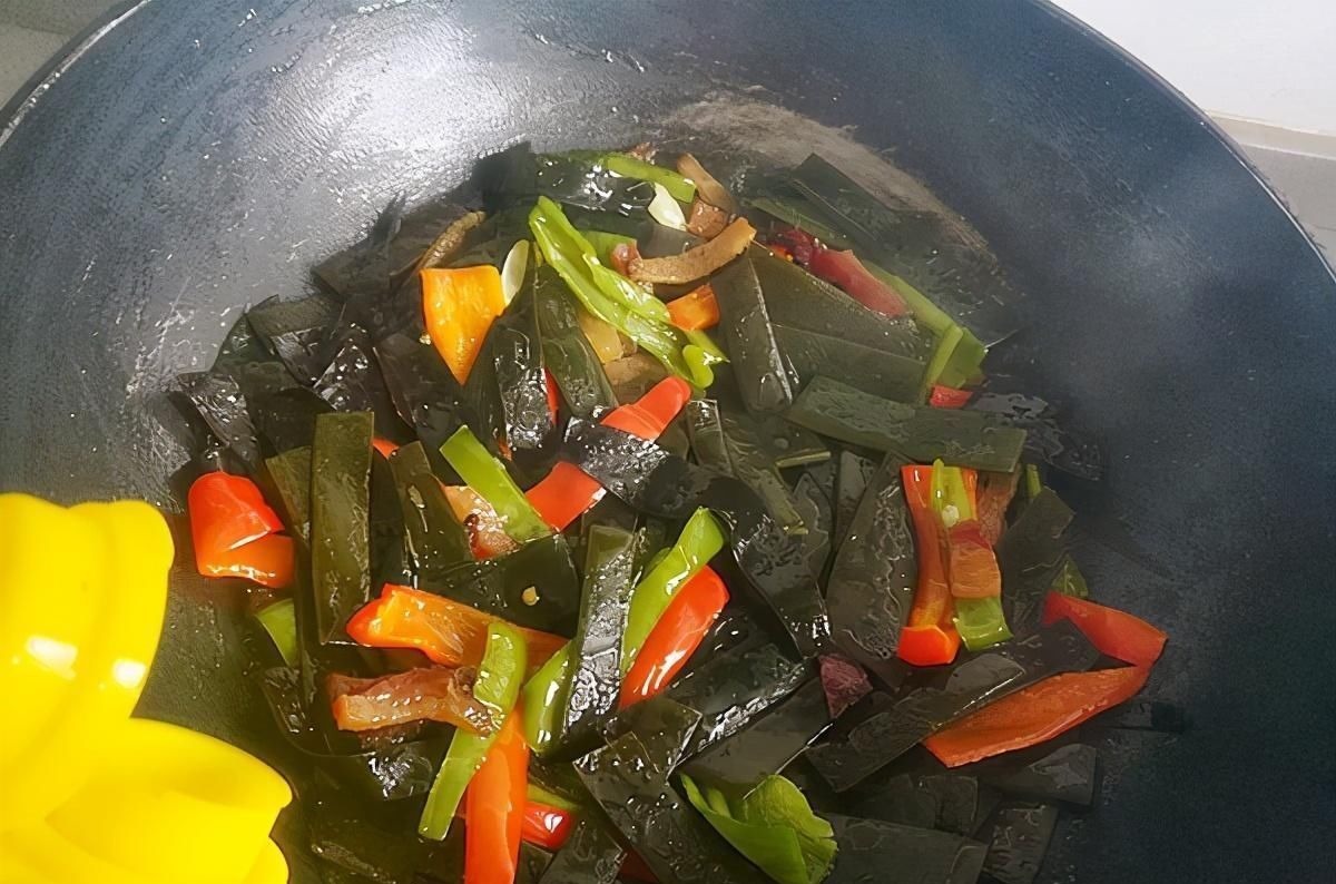 海带的“天敌”被发现,切记不能一起吃,很多家庭都中招