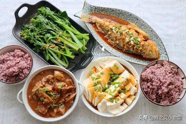 蒜蓉蒸生蚝|晒晒中年夫妻一周午餐，拌嘴吵闹吃喝就是我们的全部