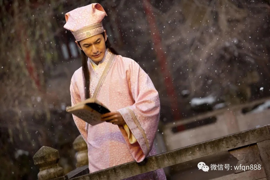 四大才子&唐伯虎在寺庙游玩,出一上联:画上荷花和尚画,数百年后才被对出