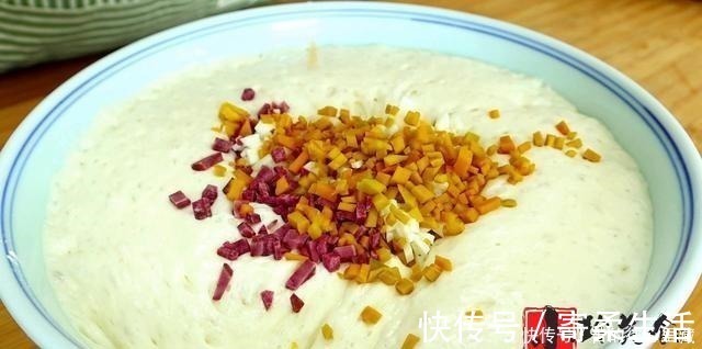 早餐不用出去买了,教你新做法,比面包还松软,比包子还香,解馋