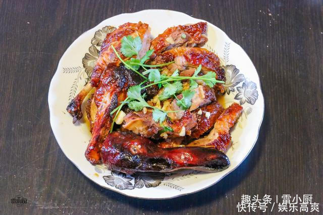 春节弟弟家请吃饭，弟媳做了10个菜，好吃又实惠，合胃口