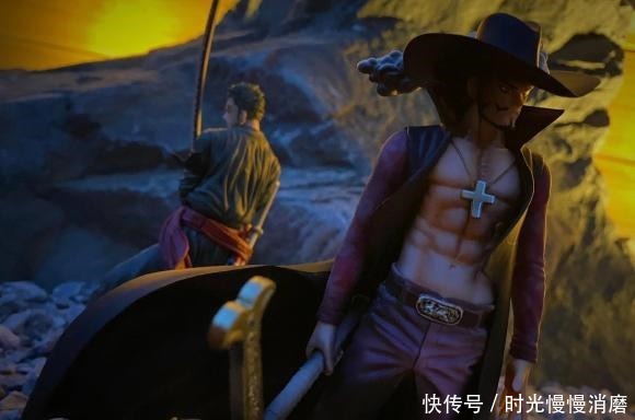 路飞|手办到底该如何摆放网友晒出照片,这是动漫人物穿越了吧