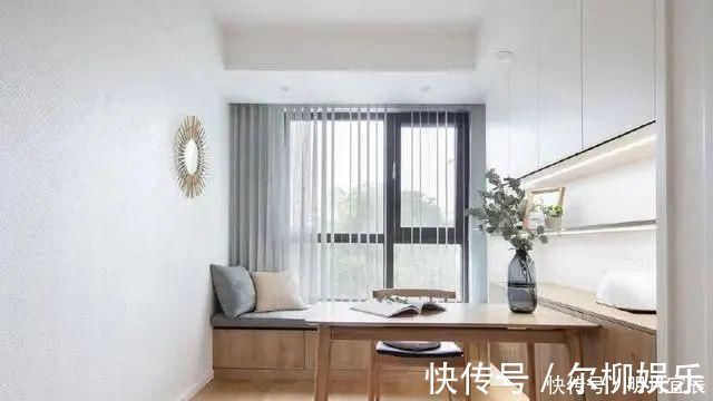 定制|你家飘窗用来堆杂物太浪费了,看看别人家是怎么装修的