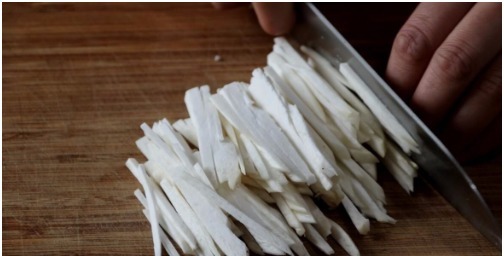 香酥|教你杏鲍菇的新做法,不炒不蒸不凉拌,香酥美味,越吃越香