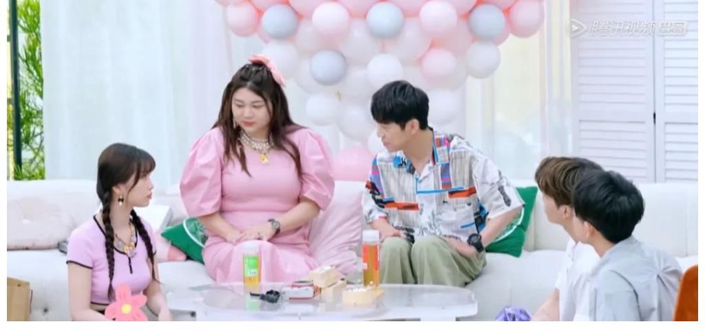 社交|從“一頓飯”到“一場局”，迭代的《拜托了冰箱》與不迭代的溫情