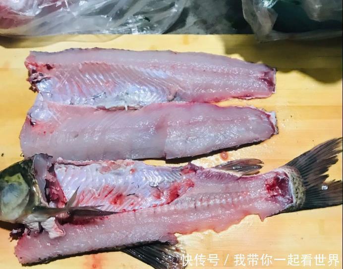 做法|做酸菜鱼直接下锅就毁了,教你正宗的做法,鱼嫩汤鲜,酸菜更爽口!