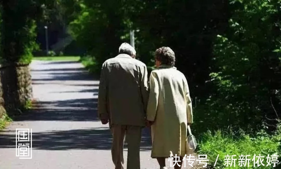 非有先生论#世界上最短的一副对联,仅仅4字,点透无数世人!