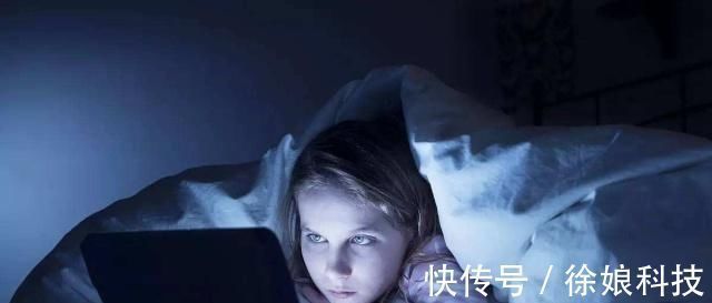 身高|女孩第一次来月经，若没早于这个年龄，偷着乐吧，不妨为女儿看看