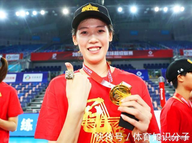 仲慧|被评为排超最佳主攻,身高1.81米的仲慧,离中国女排国家队有多远