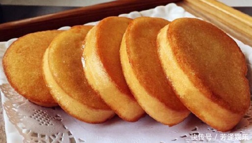 炸馒头片时,直接下锅炸就错了,这么做,香脆不油腻,一点不费油