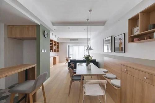 餐厅桌子选方的好，还是圆的好？