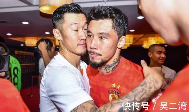 徐新|豪挖4人只拐走1个!泰山球员忠诚度令人欣慰 底蕴你花钱也买不到