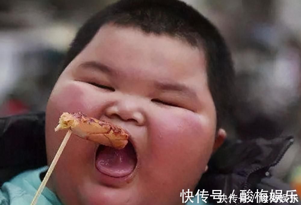 辣条|孩子在被“催熟”零食影响，这些零食上了“黑名单”，家长要注意