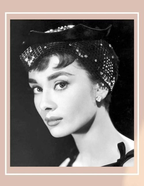 别再剪“空气刘海”了！2021最火的发型是它！