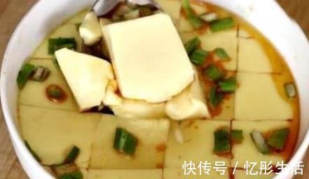 小技巧|蒸鸡蛋羹,别直接上锅蒸!教你3个小技巧,鸡蛋嫩滑爽口,无蜂窝