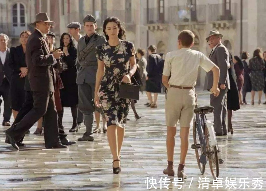 差别 长期穿高跟鞋和长期穿平底鞋的美女,有什么差别?很多人都想错了