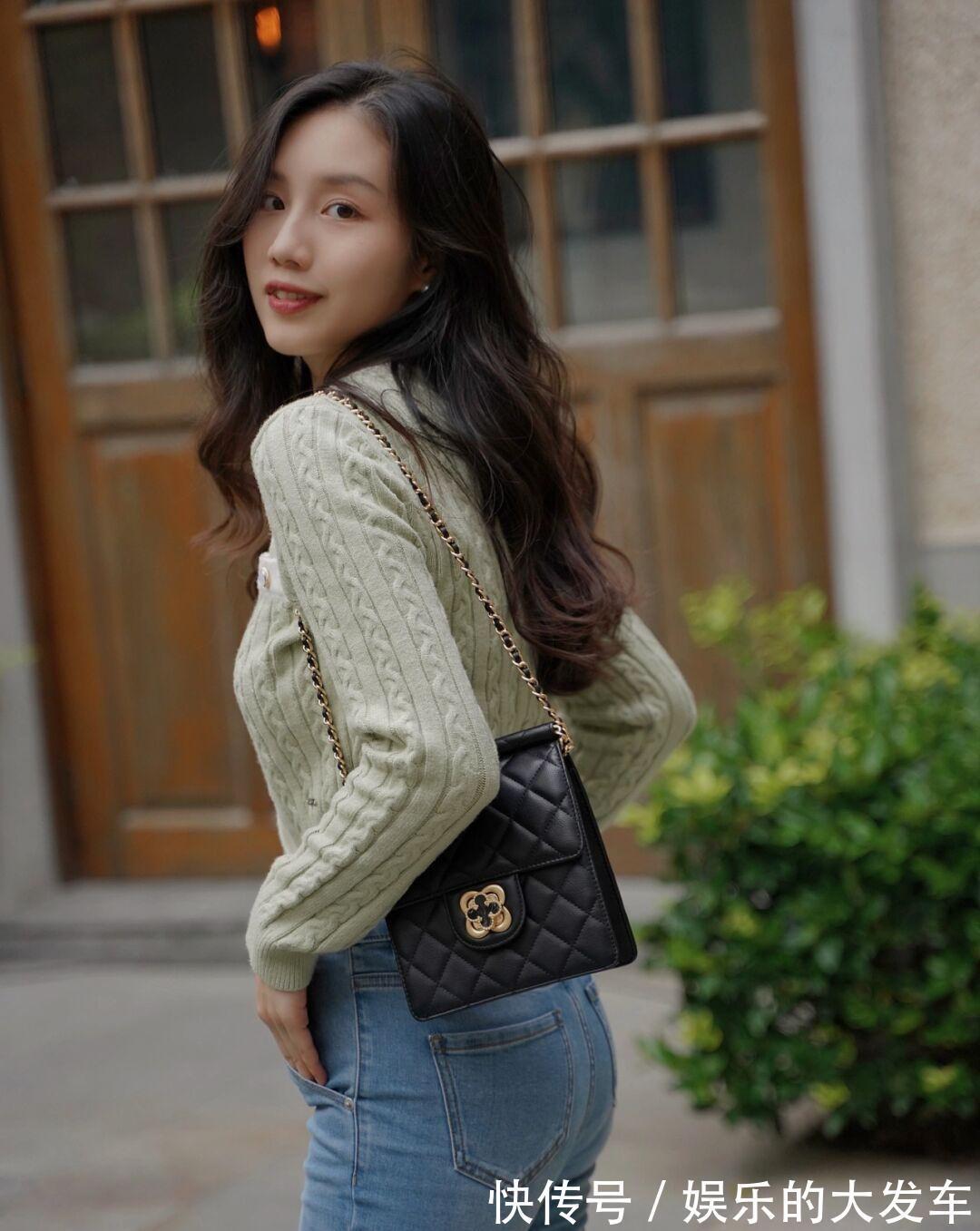 针织衫 真正洋气的女人,秋天都借鉴这几组穿搭公式,日常实用又百搭