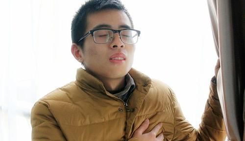  早期|肺癌来临，早期没有征兆？医生：身体有处莫名“长厚”，提高警惕