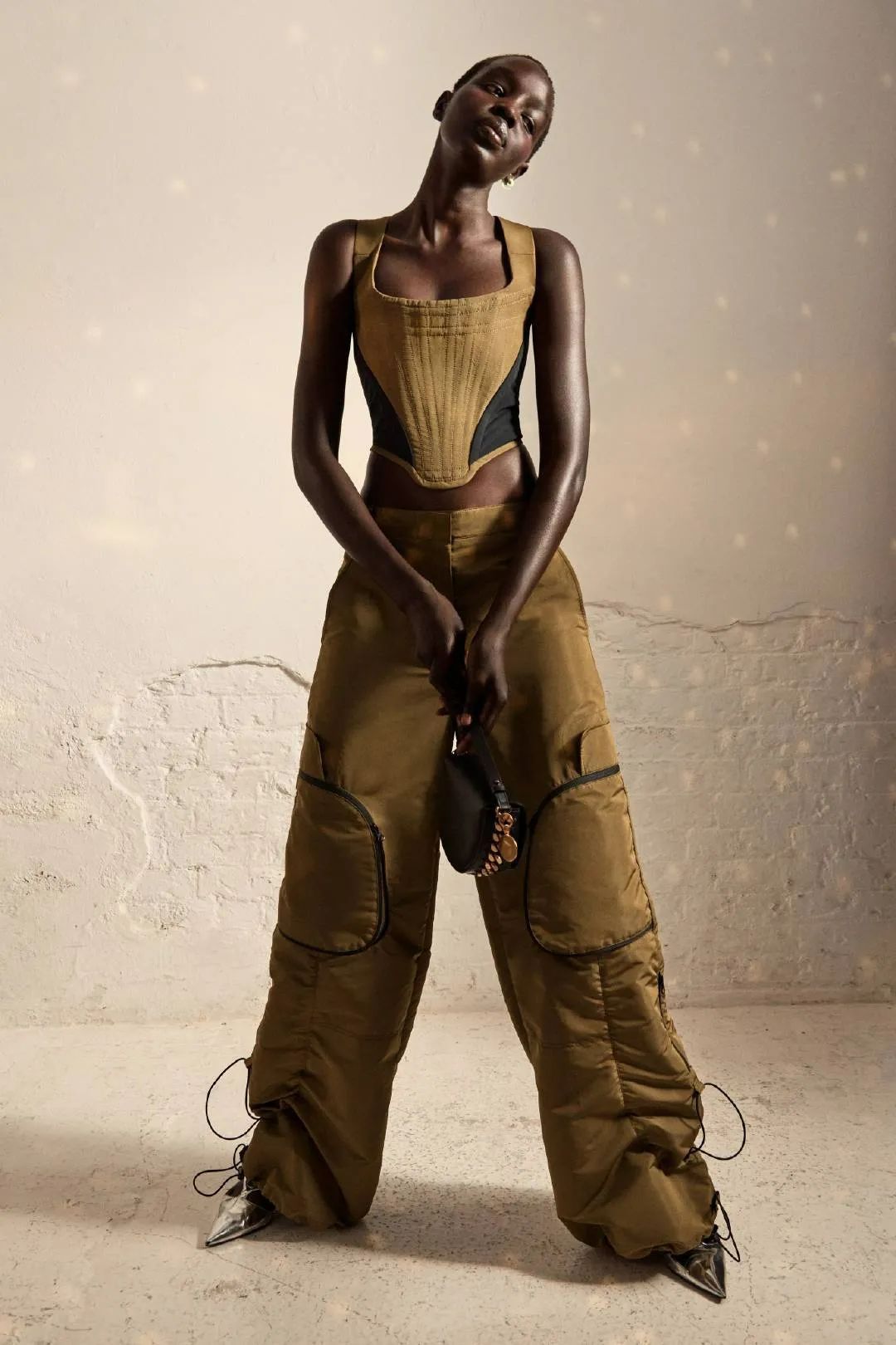 辣妹轮番示范，这几件吊带你可以闭眼入了|教你美 | mccartney