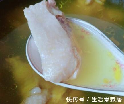 做板栗炖鸡时,板栗什么时候放?放对了时间,鸡肉软烂,板栗香甜