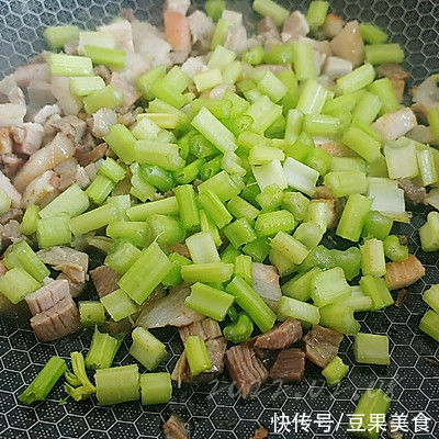 辣肉酱|碎肉炸酱干拌面这样做好吃一百倍！多吃还能助消化