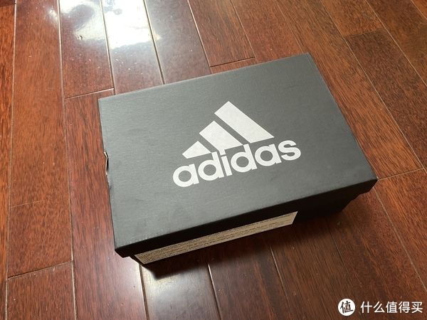 风一 酷黑的经典款adidas pro model 2g low