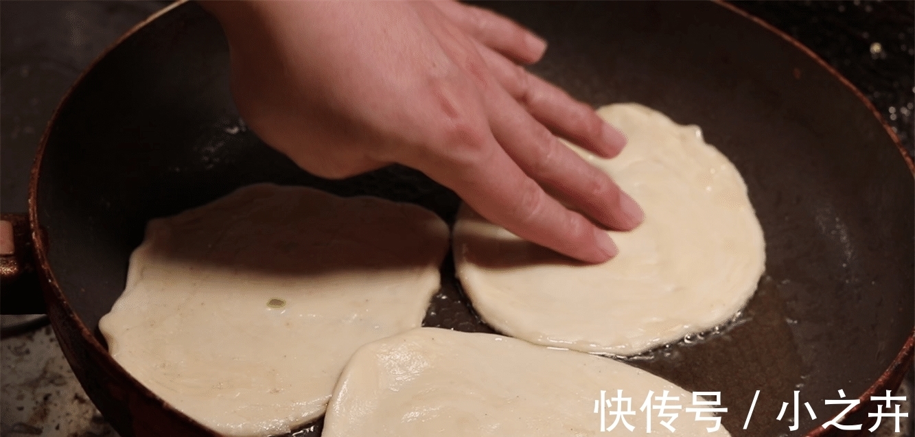 美食达人|手抓饼最好吃的做法, 早餐不用排队买路边摊了, 在家也能做