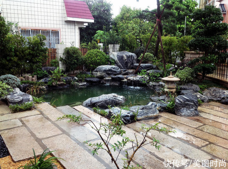 院子|13个庭院“假山景观”设计,诠释意境之美,让院子锦上添花