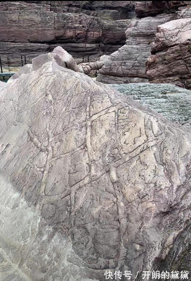 冬游!情景小诗《冬游云台山红石峡》