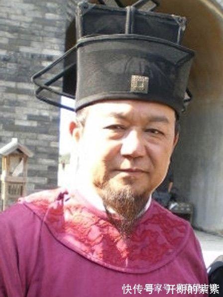 皇上|皇上赐给宋江等人锦袍是为这事,注定宋江结局,可惜梁山好汉不懂