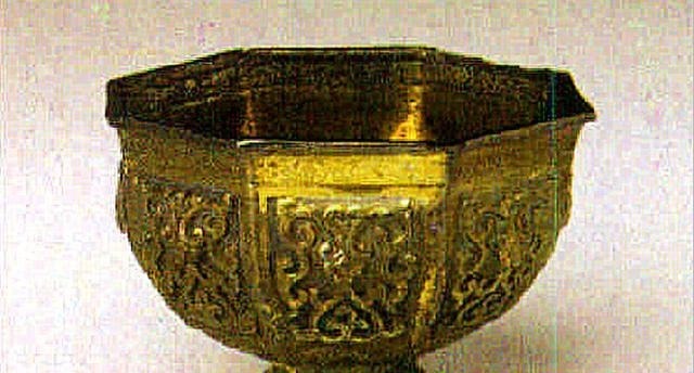  大陶罐|工地挖出大罐子，发现大量宝藏，民工良心发现上交，如今价值千万