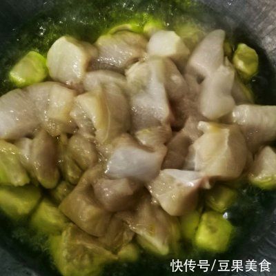 家常菜|#巨下饭的家常菜#香干火腿炒鸡丁