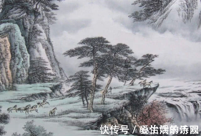 对联$厕所门口挂一副对联,上联“来人不蹲就站”,下联更绝