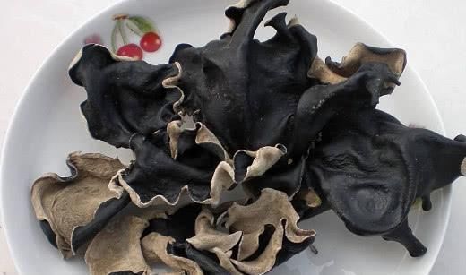 止咳化痰|经常抽烟的人, 这几样食物经常吃一点, 排出肺部毒素, 肺更健康!