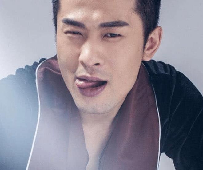 挑事|辛巴又挑事？矛头直指李佳琦，放话销量顶他十个