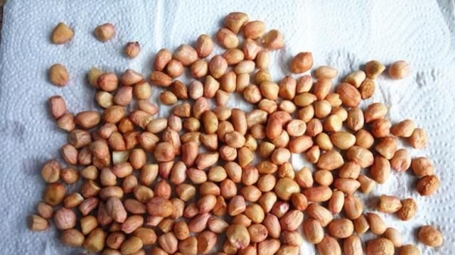 炸花生米，这3步千万不能少，否则很容易炸糊，不香不脆不好吃