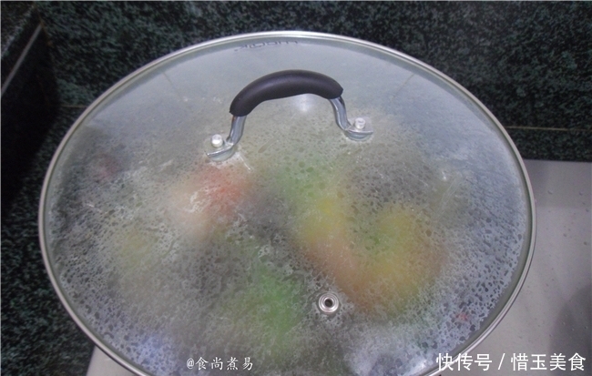 此菜,家人三天两头就想吃,食材丰富一锅出,又香又滑营养足