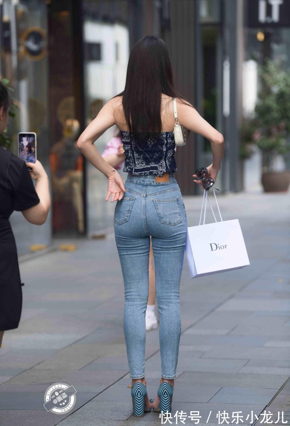 美腿 青春朝气的瑜伽裤穿搭减龄显气质,体现修长的美腿,精致美丽