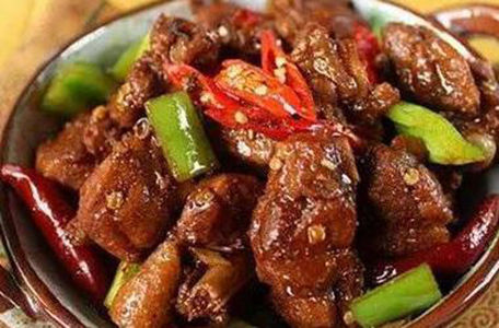 辣酱凤爪|美食推荐双椒炒猪肝，啤酒鸭，辣酱凤爪，豆腐炒鸡蛋的做法
