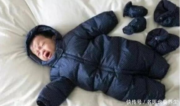 楠楠|儿科医生天凉别乱添衣!判断宝宝冷不冷,摸摸这个部位就知道!